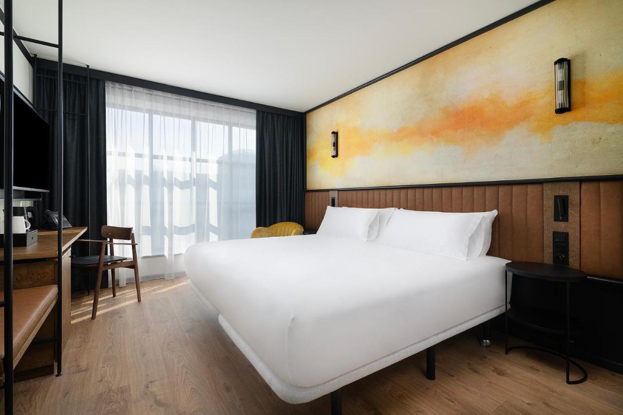 Deluxe Double or Twin Room,1525192585:JPEG